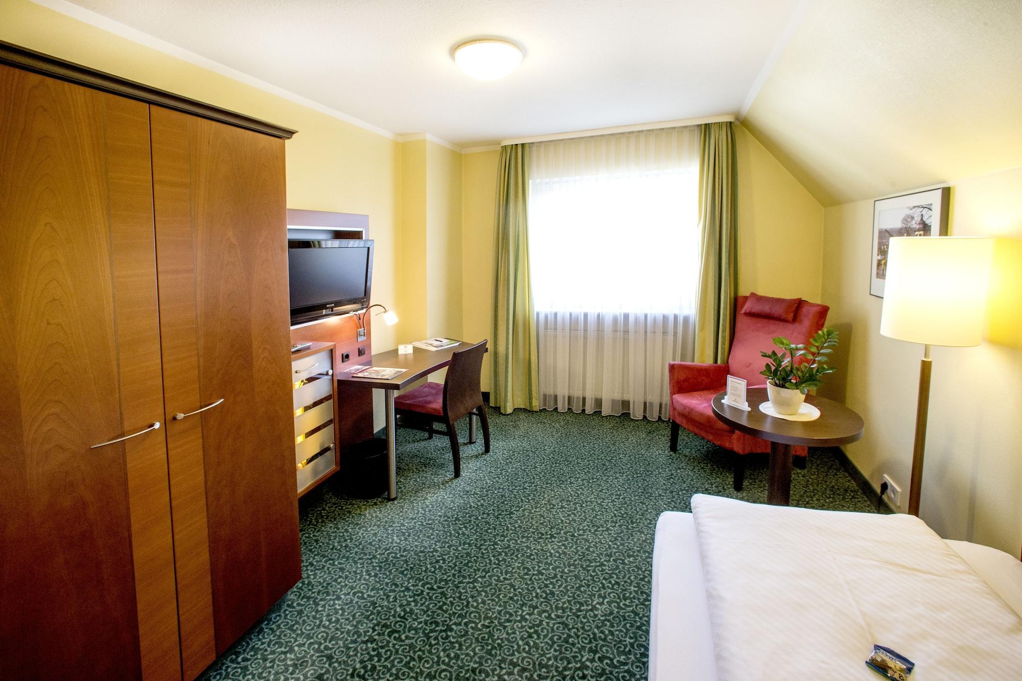 Hotel Weisses Lamm ファイツヘーヒハイム エクステリア 写真