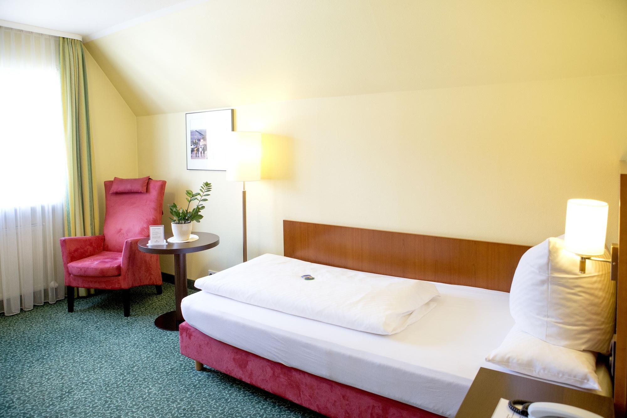 Hotel Weisses Lamm ファイツヘーヒハイム エクステリア 写真