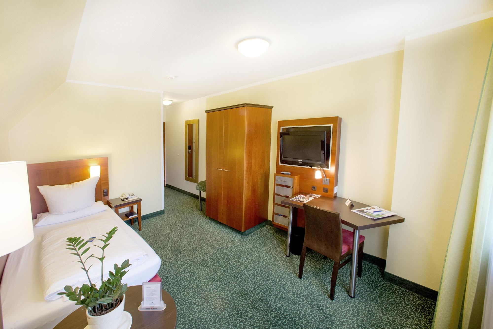 Hotel Weisses Lamm ファイツヘーヒハイム エクステリア 写真