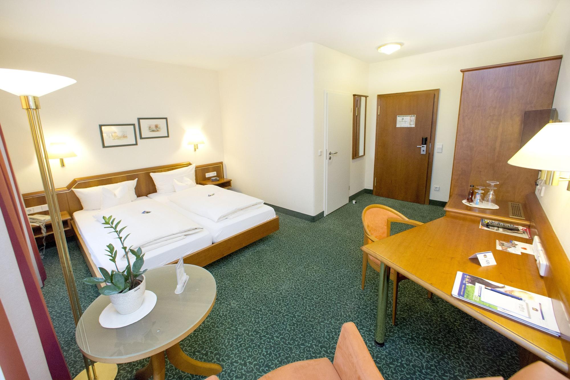 Hotel Weisses Lamm ファイツヘーヒハイム エクステリア 写真