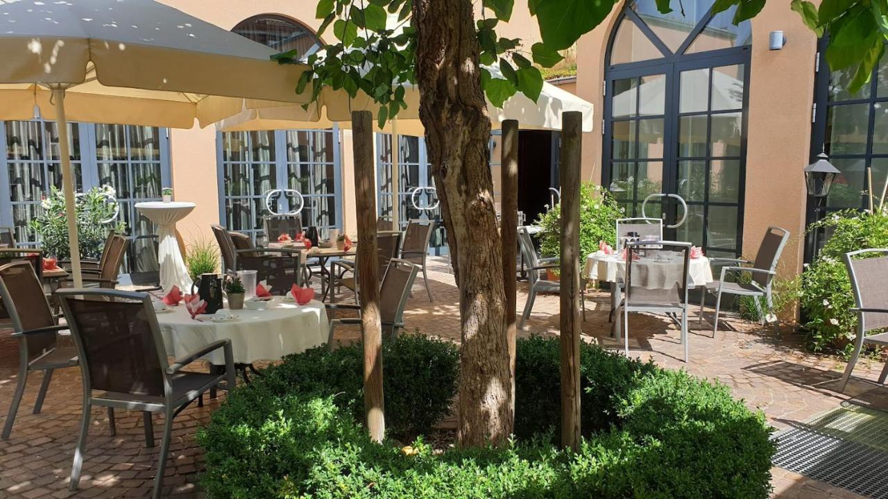 Hotel Weisses Lamm ファイツヘーヒハイム エクステリア 写真