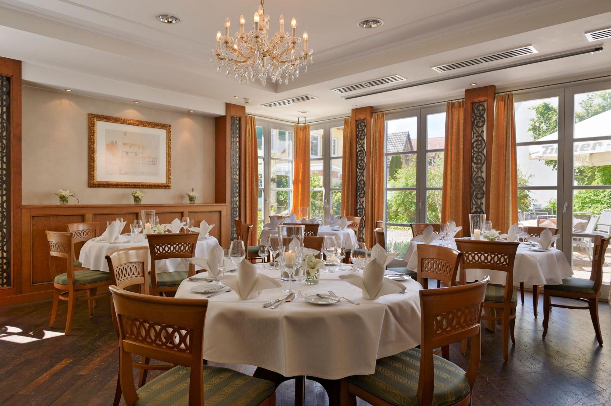 Hotel Weisses Lamm ファイツヘーヒハイム エクステリア 写真