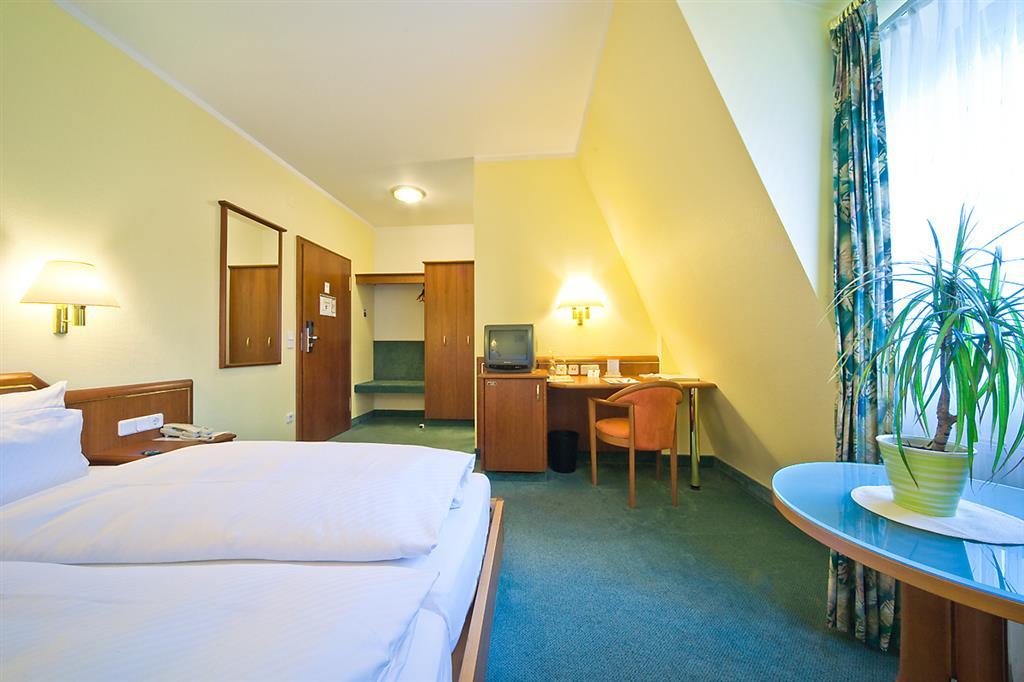 Hotel Weisses Lamm ファイツヘーヒハイム 部屋 写真