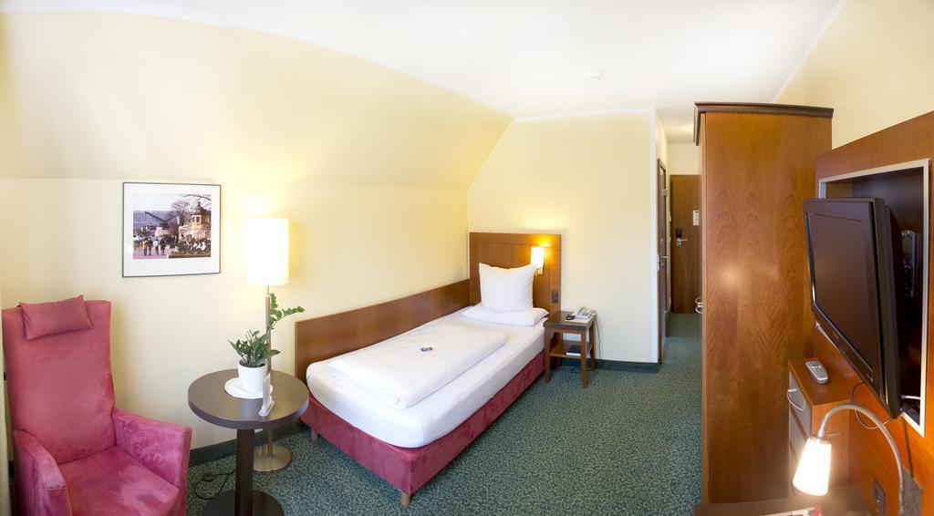 Hotel Weisses Lamm ファイツヘーヒハイム エクステリア 写真