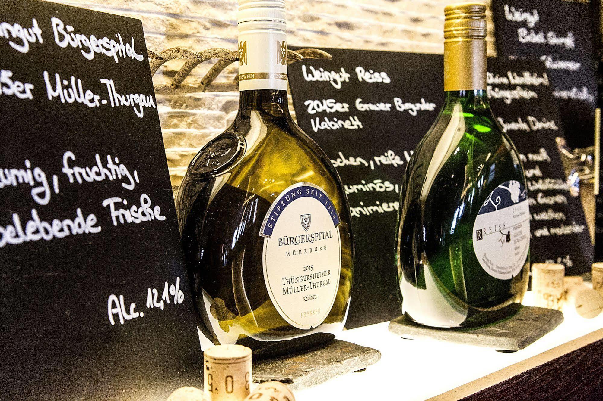 Hotel Weisses Lamm ファイツヘーヒハイム エクステリア 写真
